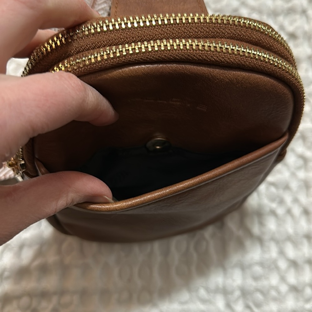 Crossbody Bag - Picture 5 of 7
